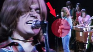 Keep Your Eye On Terry Kath During Chicago’s Performance Of “25 Or 6 To 4”