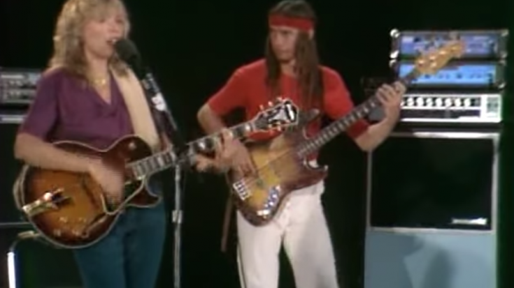 Nothing Compares to Jaco Pastorius and Joni Mitchell Performing “Free Man In Paris” | I Love Classic Rock Videos