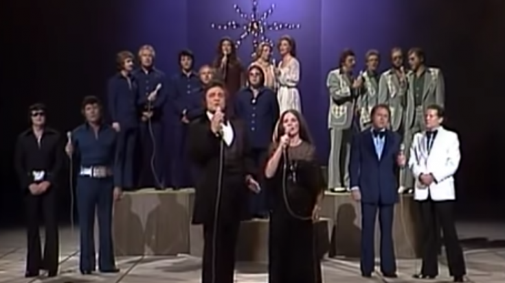 Roy Orbison and All Star Choir Sing “Silent Night” On The Johnny Cash Christmas Special | I Love Classic Rock Videos