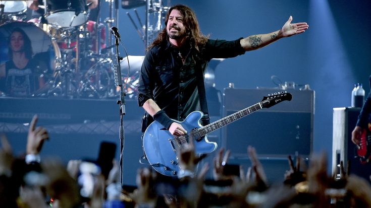 How Dave Grohl His Drummer Skills To Write Guitar Riffs | I Love Classic Rock Videos