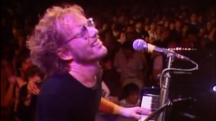 Warren Zevon’s “Werewolves of London” Live In 1982 Is Pure Rock Gold | I Love Classic Rock Videos