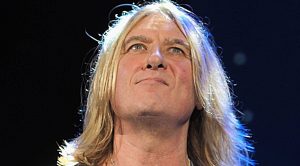 Here’s What Joe Elliot Thinks Is The “Biggest Pile Of S*** Ever Made”…