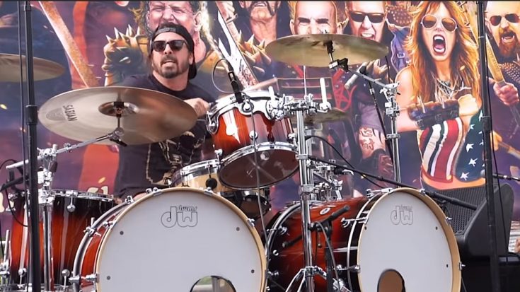 Watch Dave Grohl Perform Motorhead And Thin Lizzy Classics | I Love Classic Rock Videos