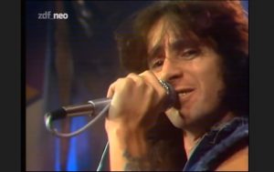AC/DC Remasters 1976 “Jailbreak” Performance In London