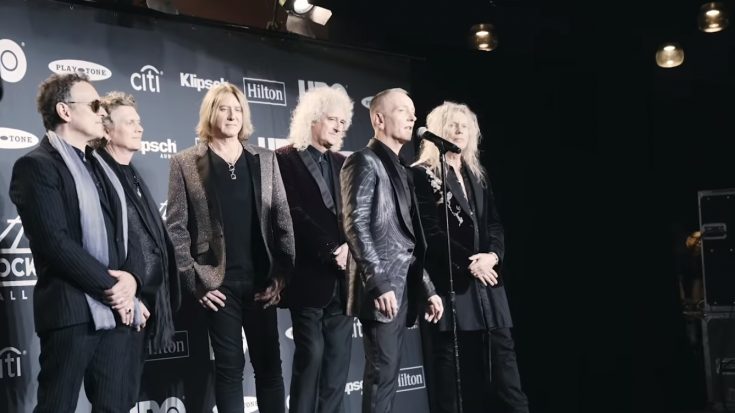 Watch Def Leppard Review Their 2019 Journey | I Love Classic Rock Videos