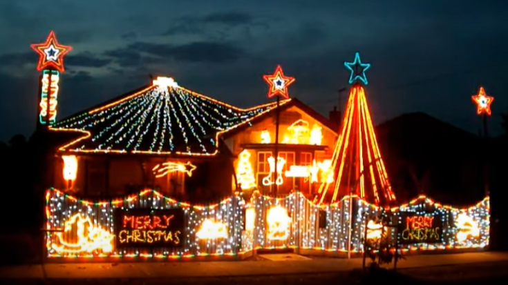Christmas House Lights Play Classic Rock Songs Including AC/DC | I Love Classic Rock Videos