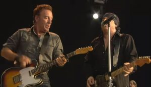 Bruce Springsteen Covers Rolling Stones’ ‘Street Fighting Man’