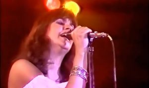 Relive Linda Ronstadt’s The Tonight Show Performance In 1983