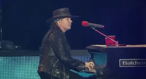 Axl Rose Reveals His Favorite AC/DC Song