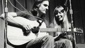 Joni Mitchell And James Taylor Duets “You Can Close Your Eyes” In Unearthed Video