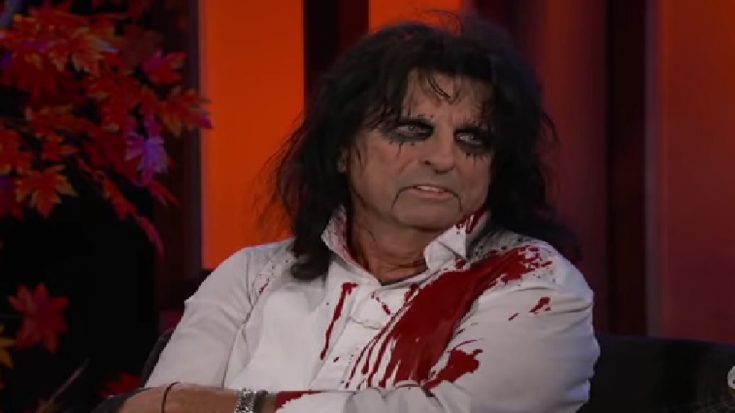 Alice Cooper Sets Aside Money For Crew During Lockdown | I Love Classic Rock Videos