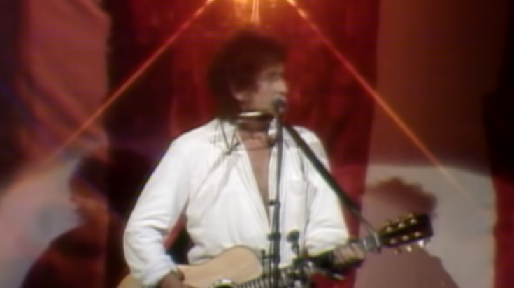 Watch Bob Dylan, Keith Richards and Ron Wood’s Performance Of “Blowin’ In The Wind” In 1985 | I Love Classic Rock Videos