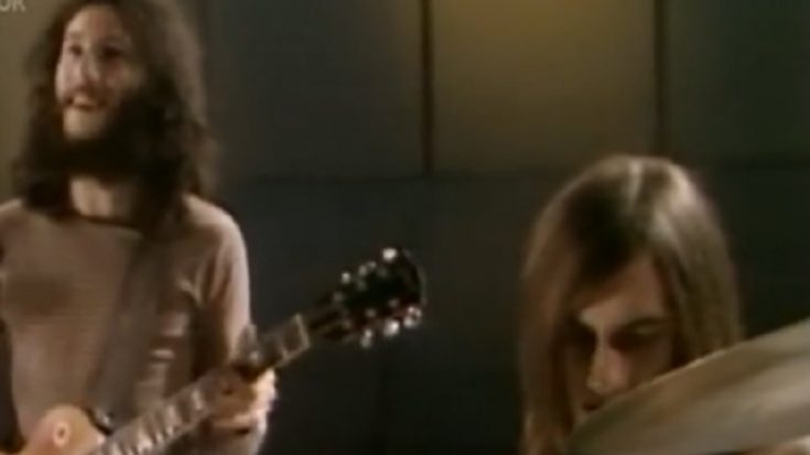 Watch Fleetwood Mac’s Iconic 1970 UK TV Performance Of ‘Albatross’ | I Love Classic Rock Videos