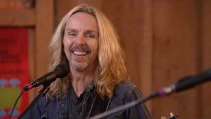 Tommy Shaw Reveals His Thoughts On Difference Of Genesis and Yes
