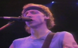 Watch Dire Straits Put London On A Trip With  “Money for Nothing” Live Performance