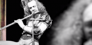 The Real Story Behind ‘Aqualung’ By Jethro Tull
