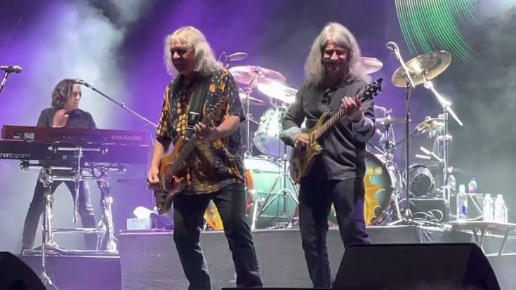 Watch Kansas’ Prove Their Legendary Status With “Carry On Wayward Son” Performance | I Love Classic Rock Videos