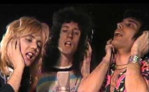 Queen- Somebody To Love
