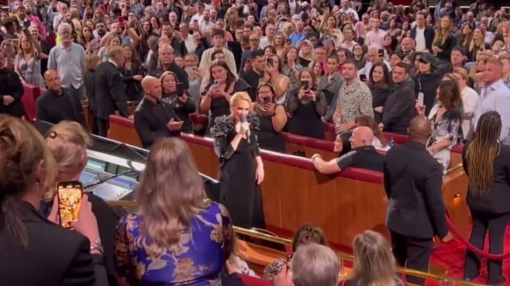 Adele Stops Performance When She Saw Paul McCartney In The Audience | I Love Classic Rock Videos