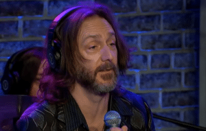 Chris Robinson Share Story Of Bob Dylan Flipping Off The Rolling Stones