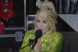 Dolly Parton Opens Up About Aging and Plastic Surgery