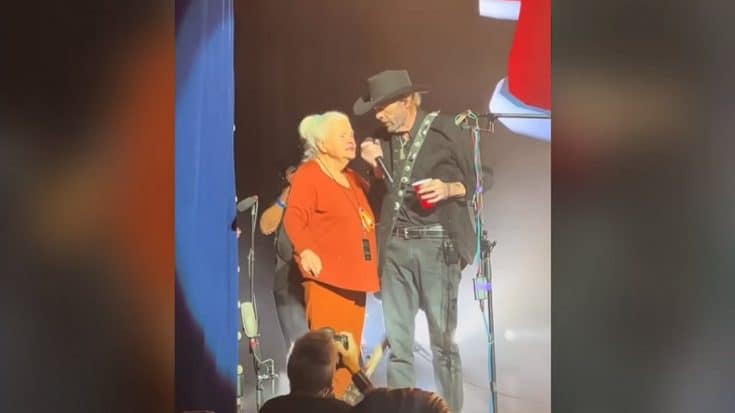 Watch Toby Keith Brings His Mom Out On Stage For Final Performance | I Love Classic Rock Videos