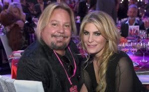 Vince Neil’s Girlfriend Was Only Saved Because Of Pilot’s Crucial Action