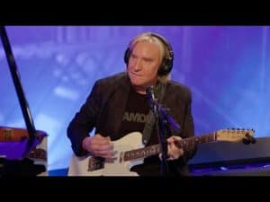 Joe Walsh Proves and Shows Off He’s One Of The Best Guitarists Around