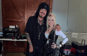 Nikki Sixx Amazed By Dolly Parton’s Revision For “Home Sweet Home”
