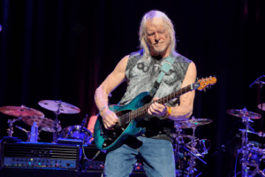 Steve Morse Reveals the Struggles He Faced With Deep Purple Fans