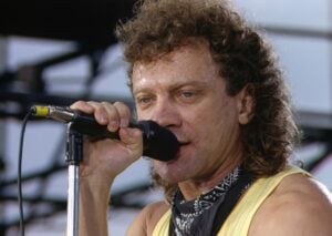 Why 1985 Was The Best Year For Love Songs